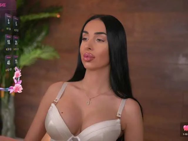 Freechat KairaAndrews on BongaCams