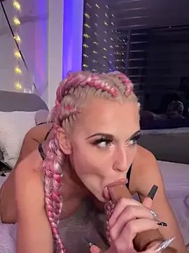 JayJayPink on StripChat 