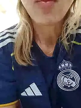 Freechat melissa_35_ on StripChat