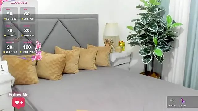 Queen_Cattleya69 on StripChat 